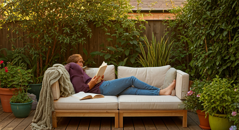 10 Easy Ways to Make Your Yard a Staycation Oasis